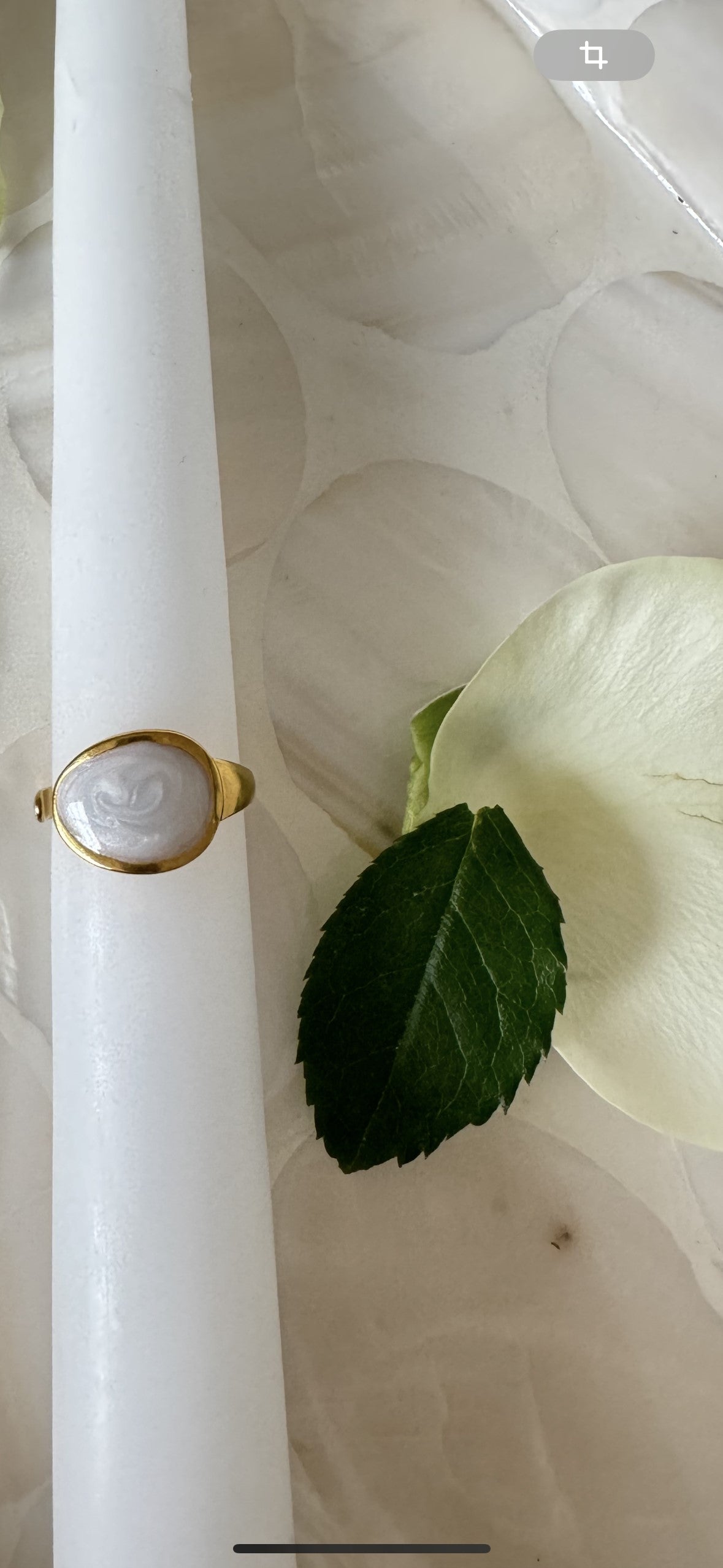 Ring mit elegantem Design aus Edelstahl